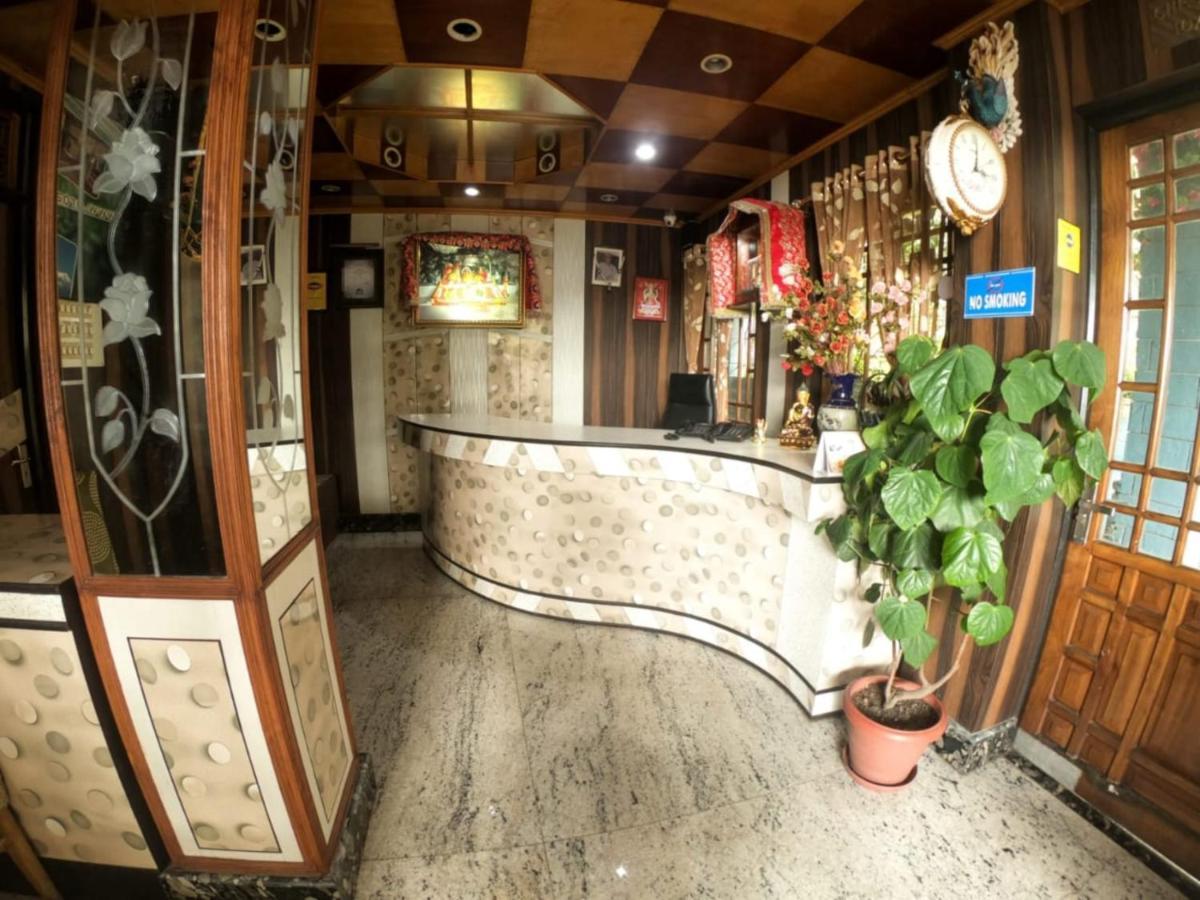 Grg Broadway Mall Road Darjeeling By Royal Collection Hotel Экстерьер фото