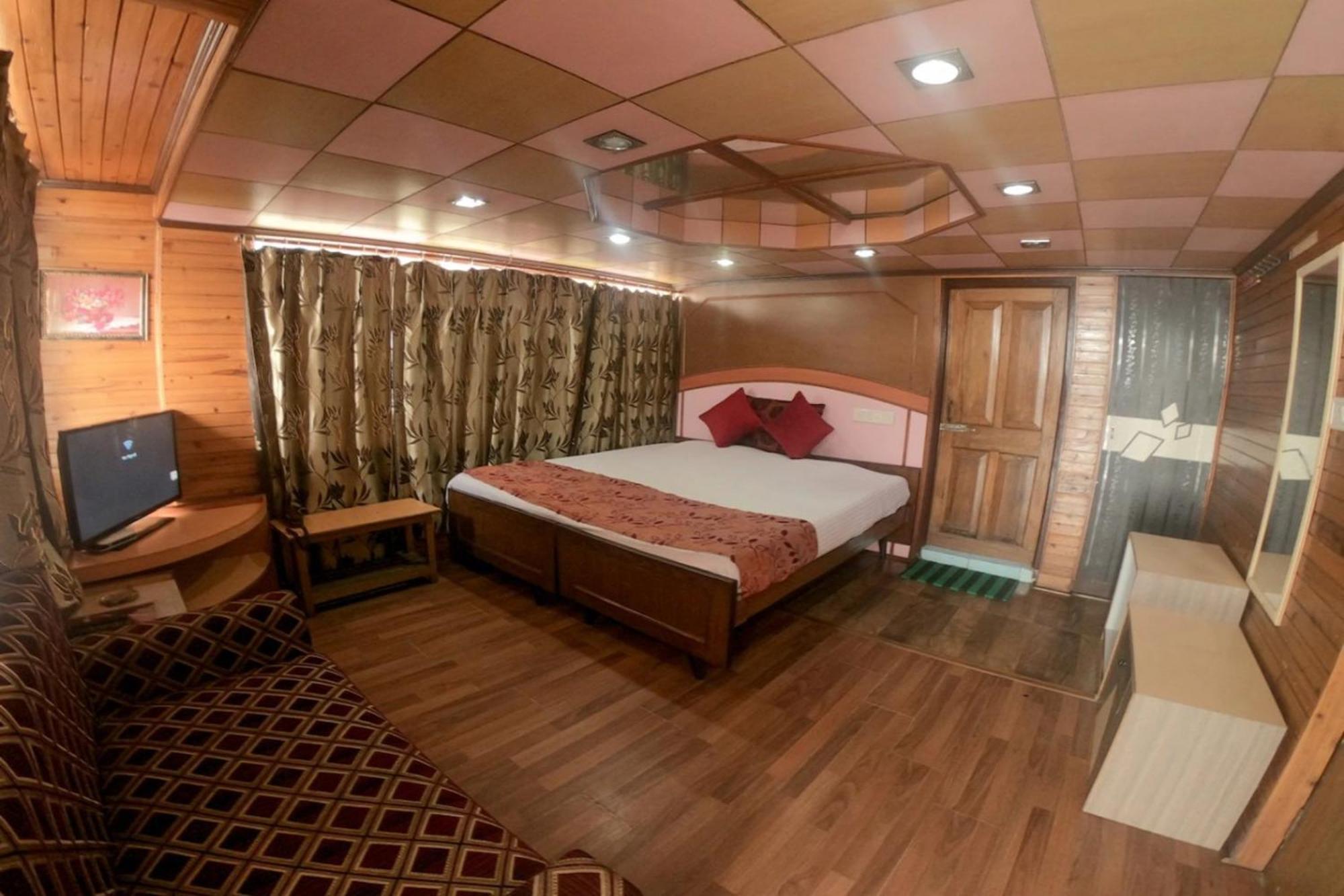 Grg Broadway Mall Road Darjeeling By Royal Collection Hotel Экстерьер фото