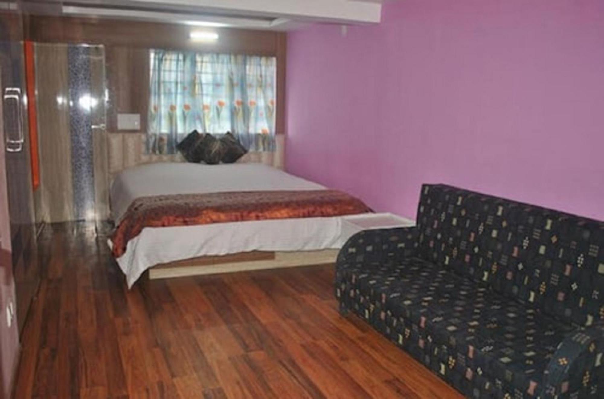 Grg Broadway Mall Road Darjeeling By Royal Collection Hotel Экстерьер фото