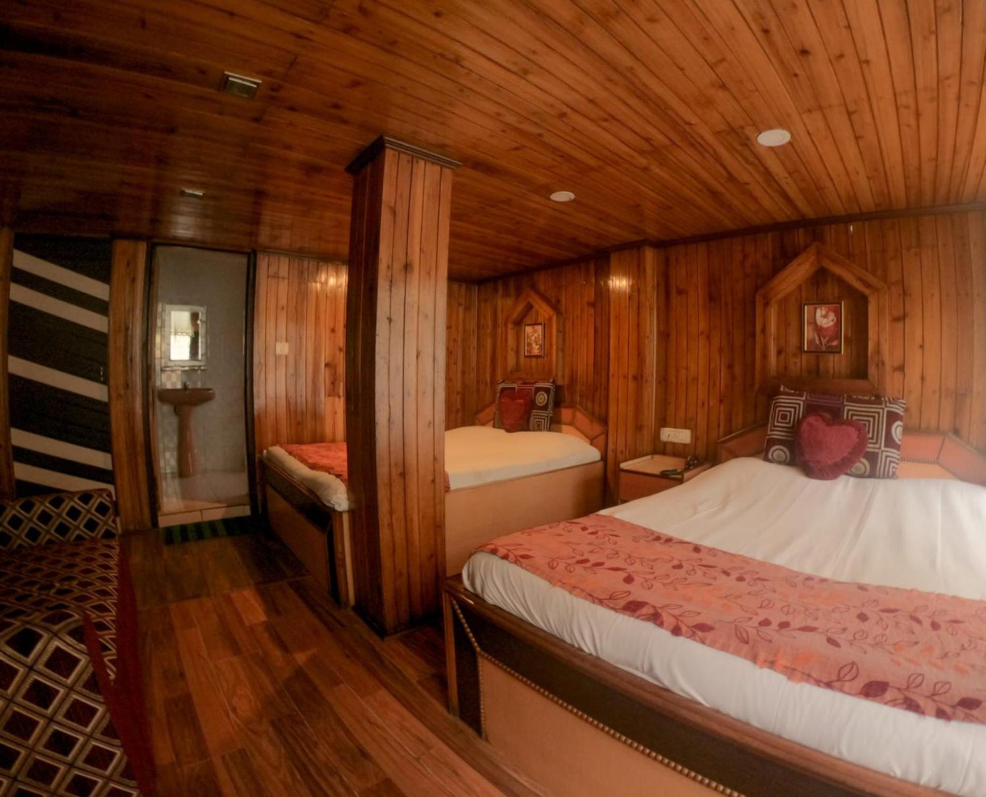 Grg Broadway Mall Road Darjeeling By Royal Collection Hotel Экстерьер фото